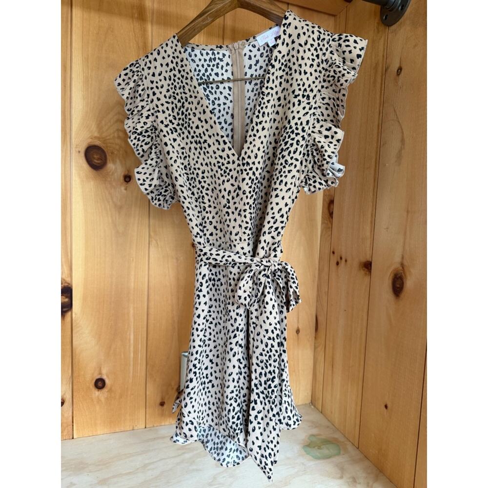 CLASSY SASSY Leopard Print Romper SZ SMALL